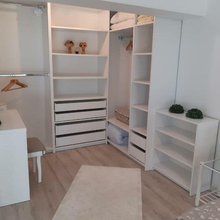 Ferienwohnung Apartament Ana Premium Oradea Exterior foto